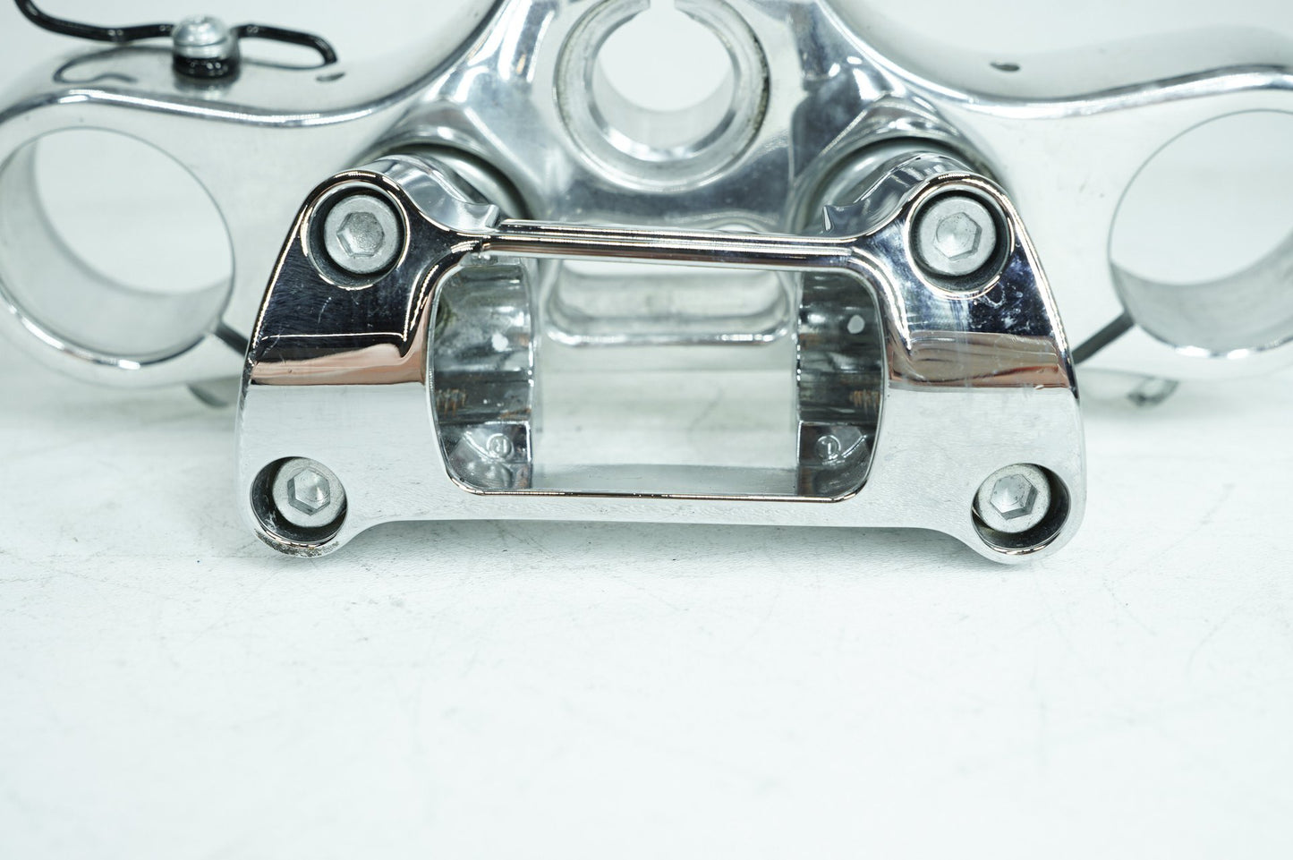 2018 - 2025 Harley-Davidson Softail Standard Front Fork Upper Triple Tree Clamps  45900298