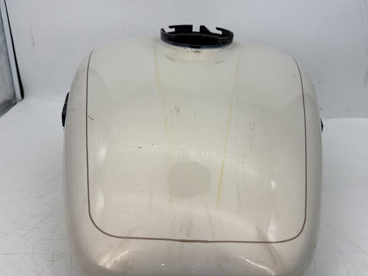 2015 Harley Touring FLHXS Street Glide OEM Fuel Gas Tank Gasoline Reservoir