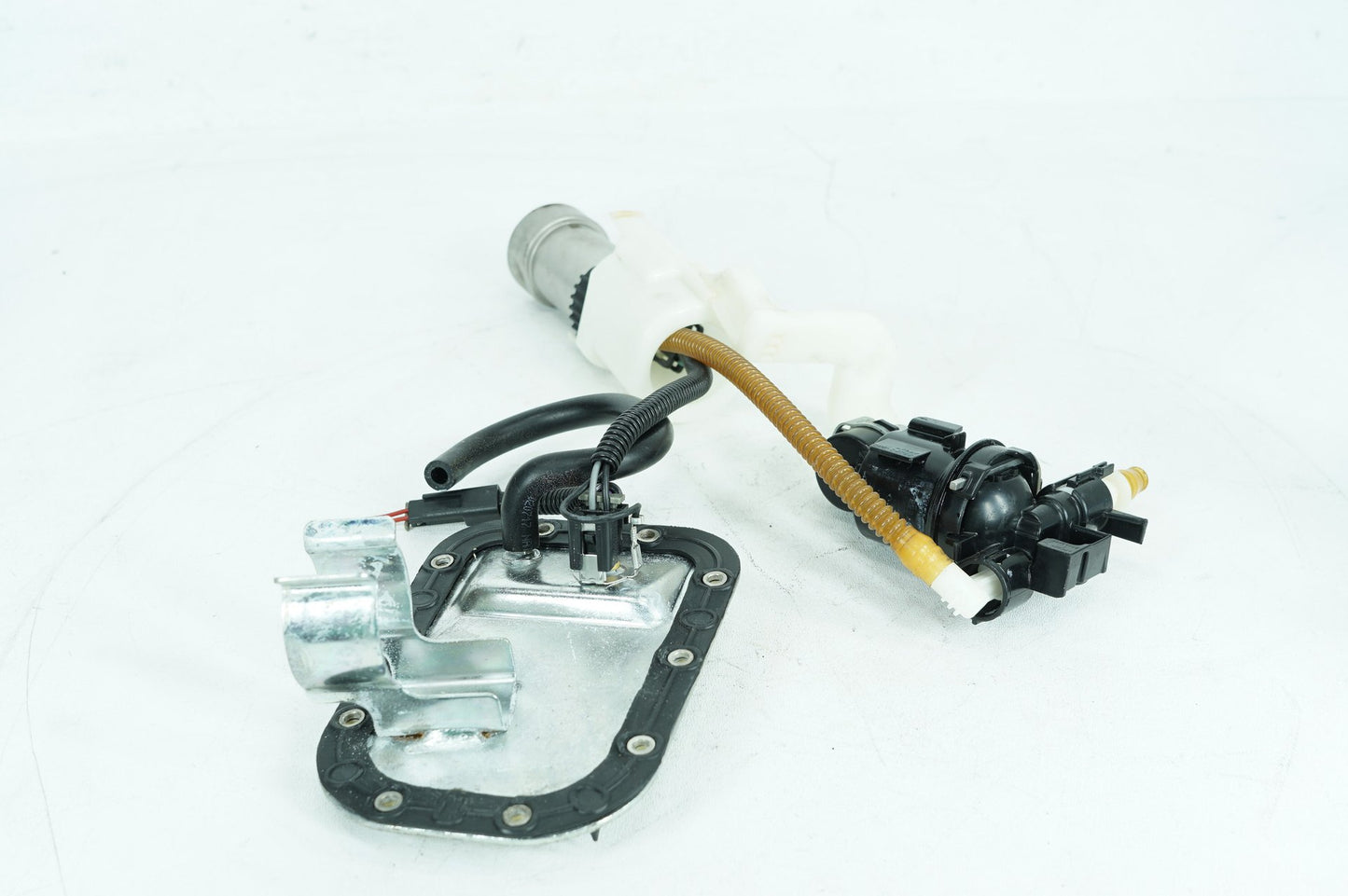 2007 - 2017 Harley-Davidson Softail Fat Boy Fuel Pump Gas Gasoline Petrol Sending 75141-11