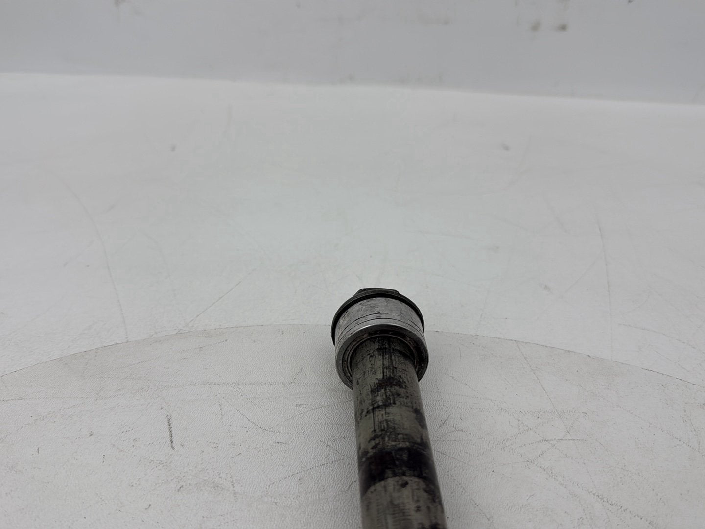 2007 - 2012 Harley-Davidson Dyna Super Glide Rear Wheel Axle Bolt Shaft 41114-08