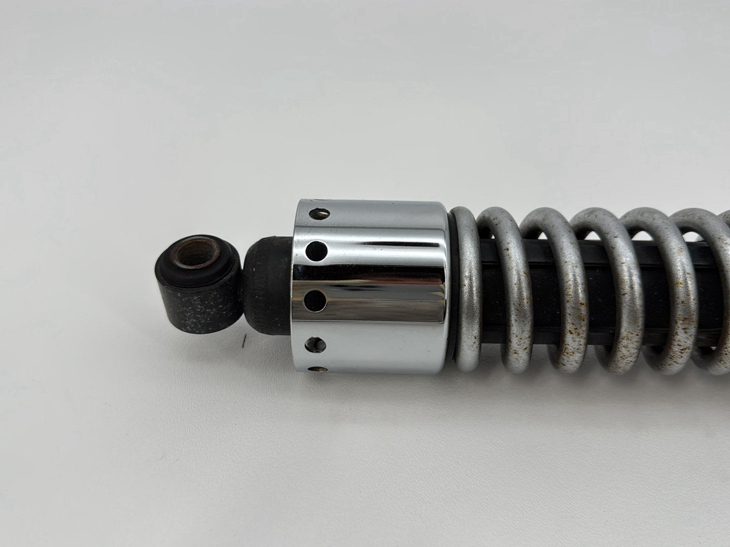 2006 - 2017 Harley-Davidson Dyna Street Bob Rear 1 Shock Absorber 54615-01