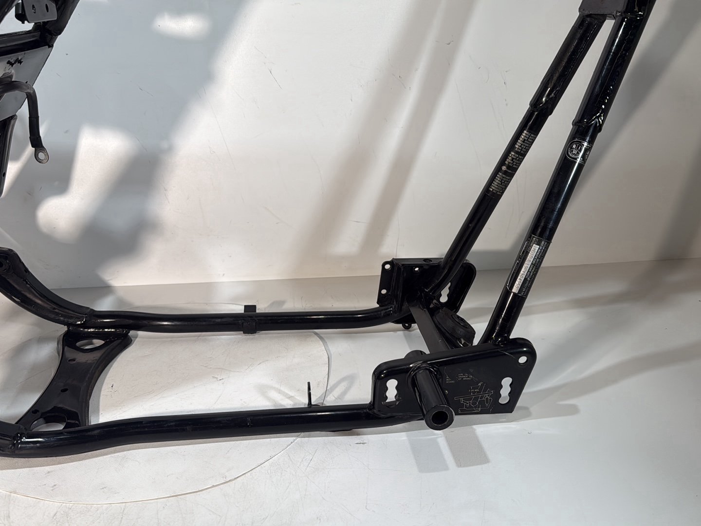 1984 - 1998 Harley-Davidson Touring Electra Glide Classic Body Main Frame Chassis CLN CLR 47900-93B