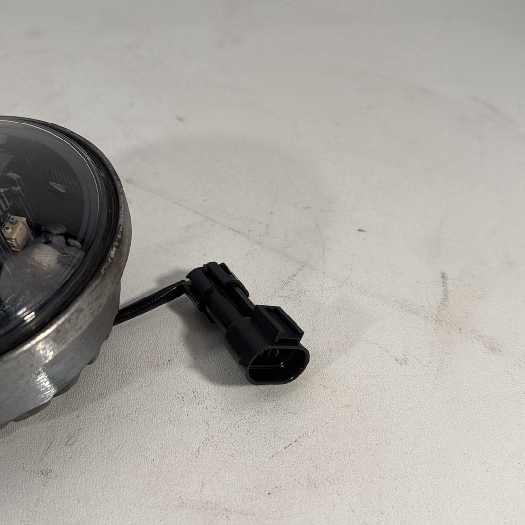 2017 - 2026 Harley-Davidson Softail Heritage Classic 114 Front Auxiliary Aux 1 Fog Passing Light 68000239