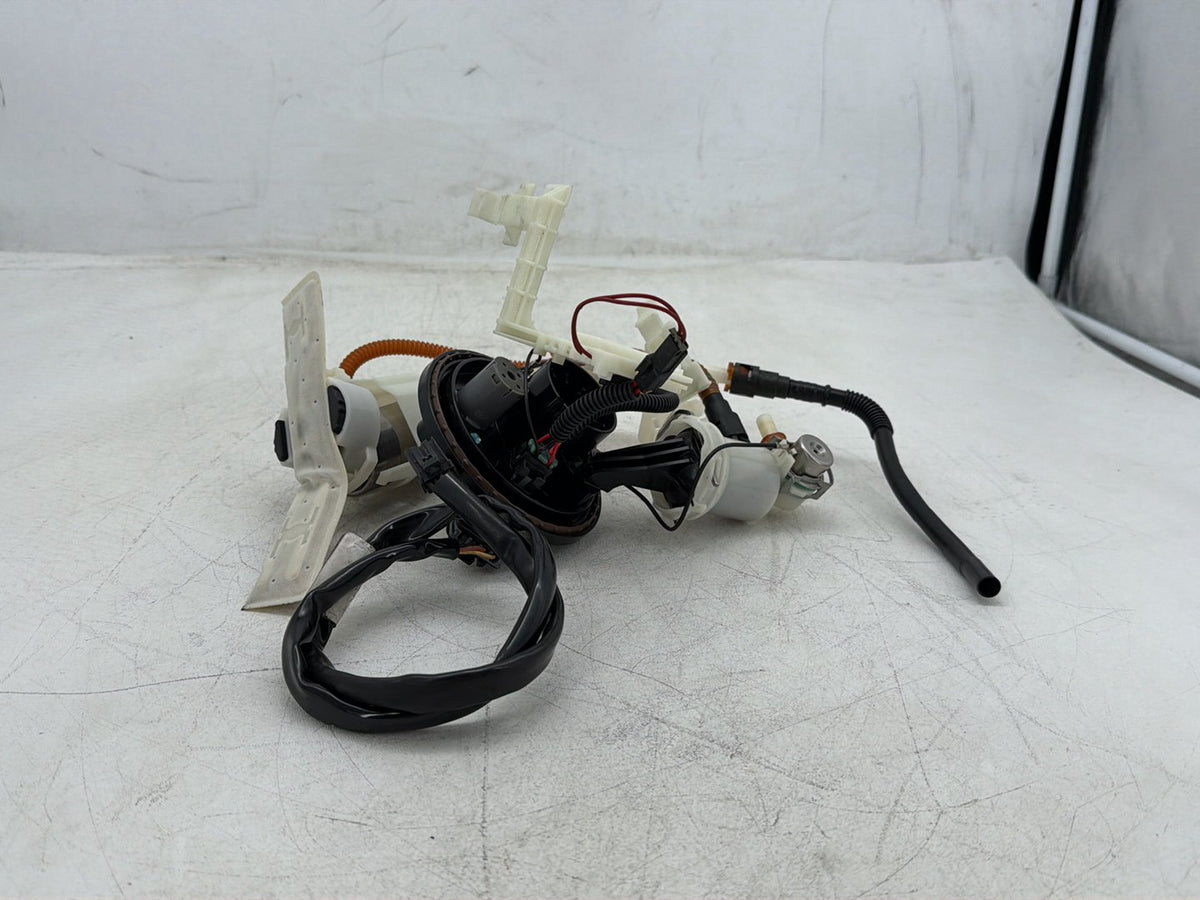 2013 Harley Electra Glide Touring CVO OEM Fuel Pump Gas Gasoline Petrol Sending