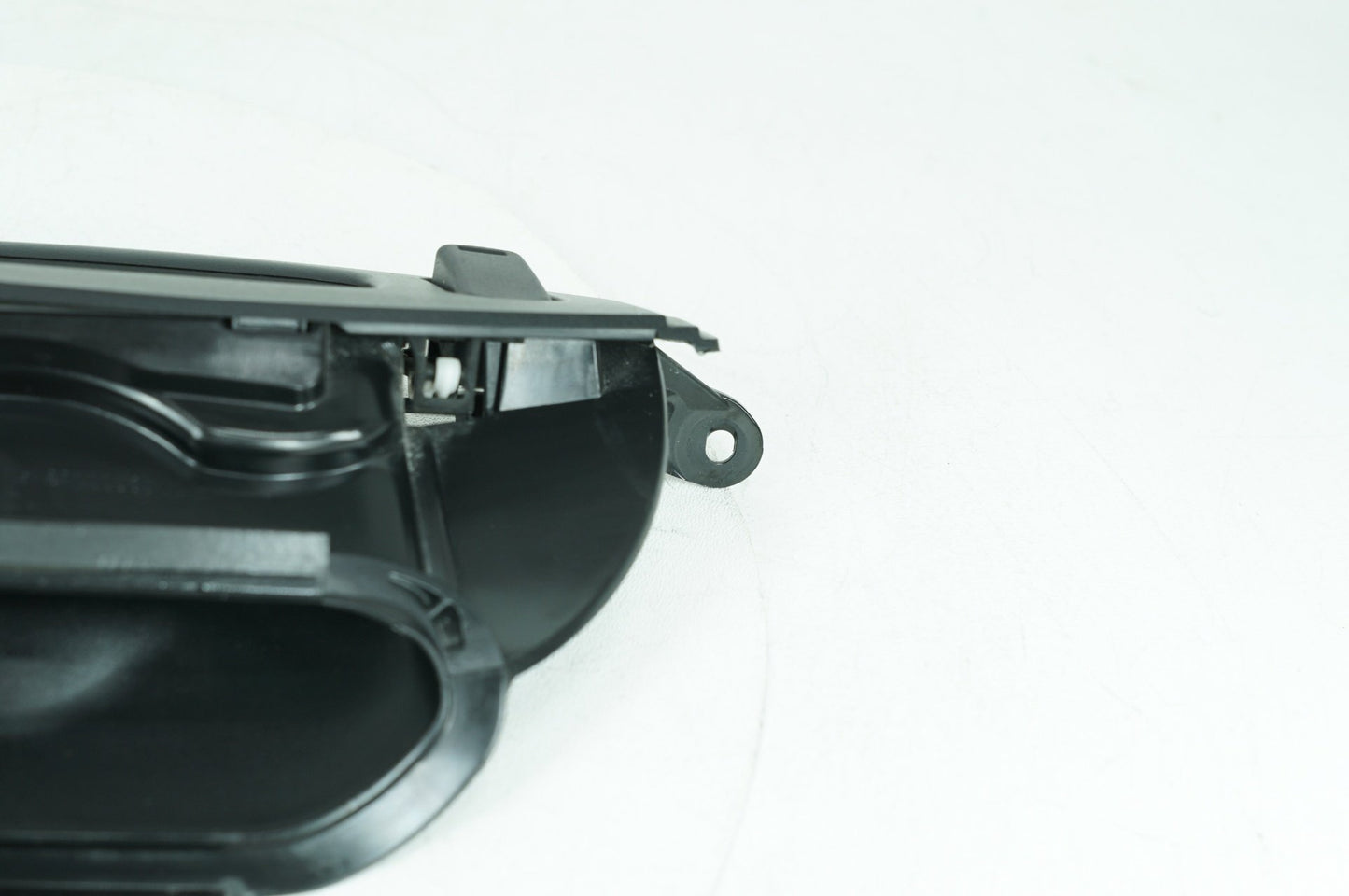 2008 - 2016 Harley-Davidson Touring Electra Glide Ultra Front Inner Fairing Air Duct Vent 29200003