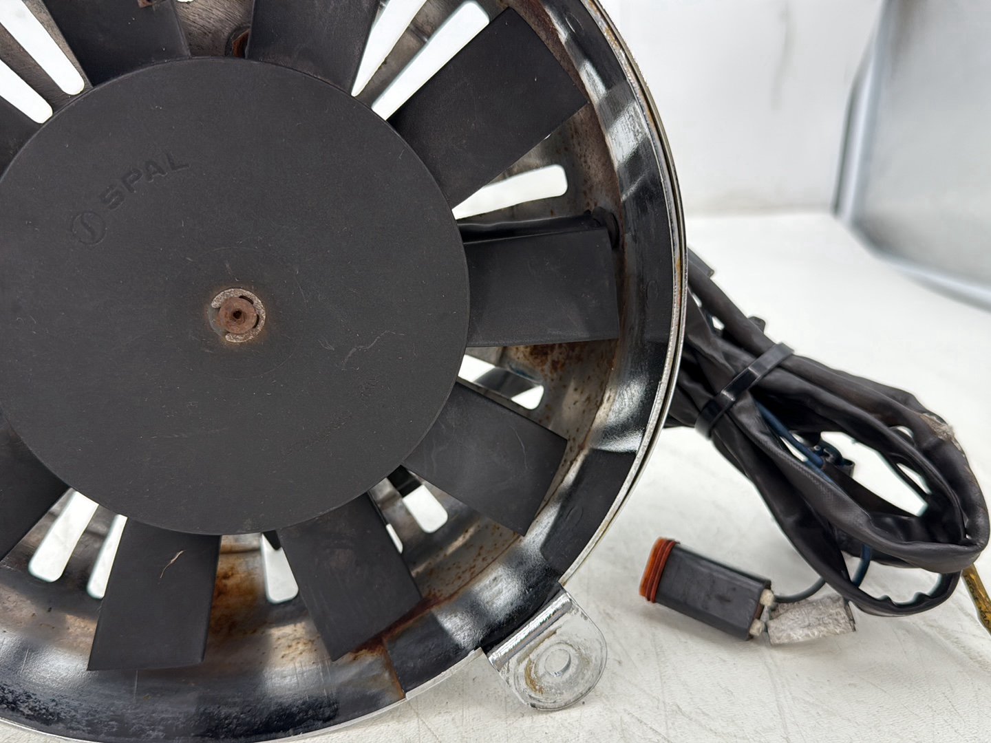 2000 Harley Touring Electra Glide Ultra OEM Cooling Fan Blades w/ Chrome Cover