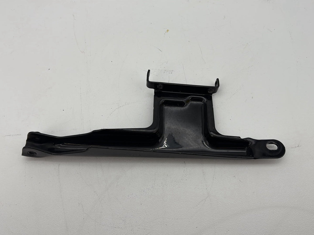 2008 Harley Softail Deluxe FLSTN OEM Seat Bracket Mount Support Mounting
