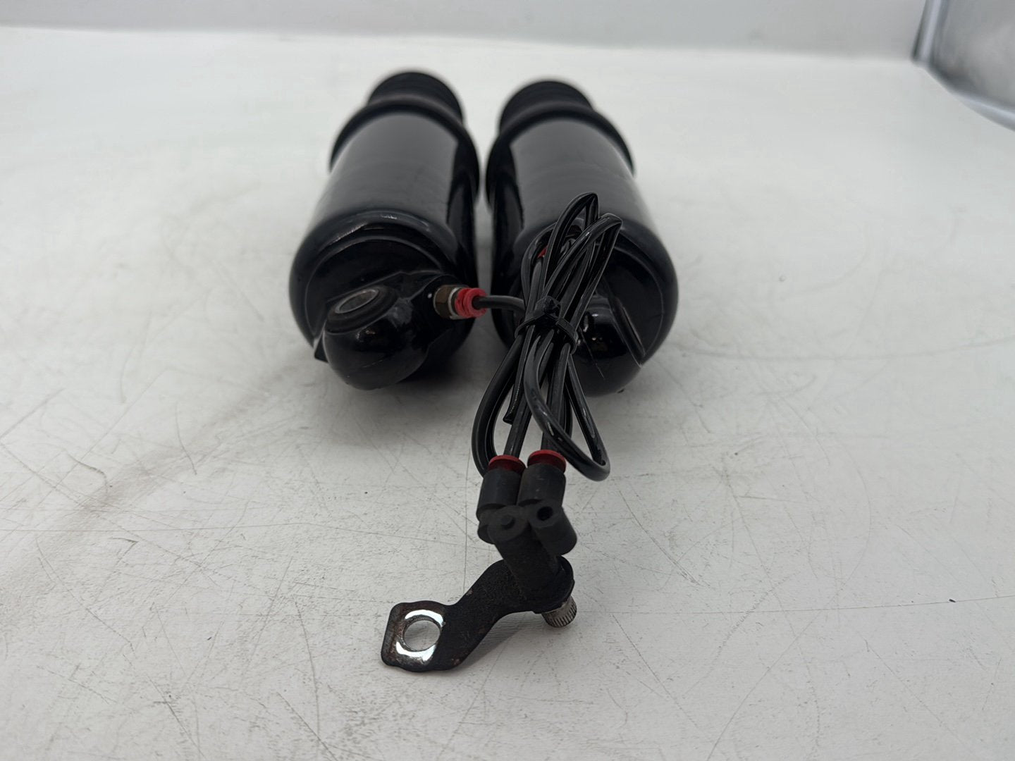 2007 Harley Touring FLHTCU Electra Glide Ultra OEM Rear Left Right Shock Absorbers
