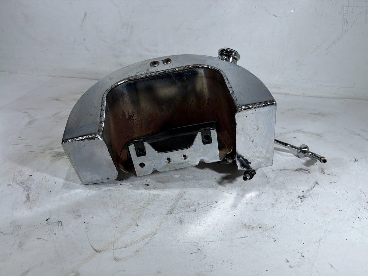06 Harley Softail Deuce FXSTDI OEM Oil Tank Reservoir Bottle Canister & Dipstick