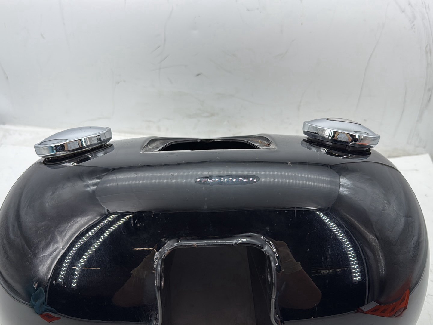 2012 Harley Dyna FXDF Fat Bob OEM Fuel Gas Tank Gasoline Reservoir