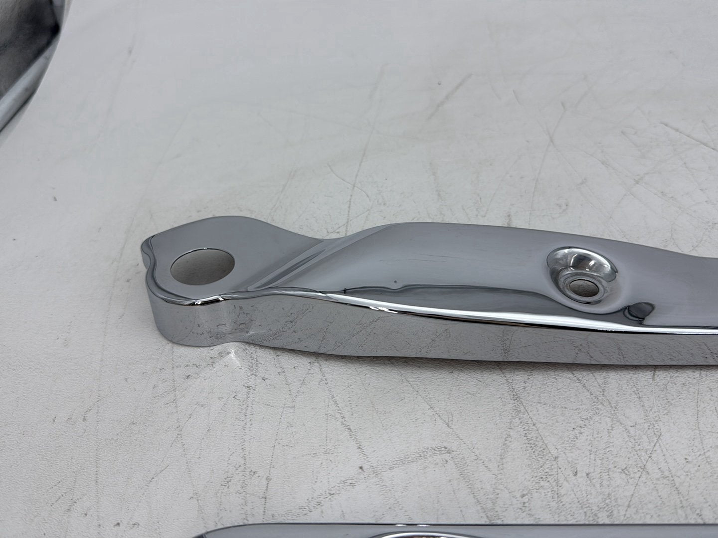 2010 Harley Dyna Fat Bob FXDF OEM Rear Left Right Fender Struts Bracket