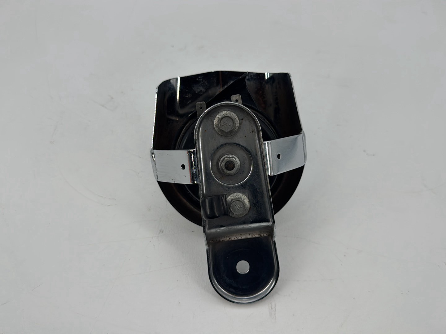 2007 - 2012 Harley-Davidson Touring Road Glide Horn Signal Klaxon Chrome Cover 69012-93A