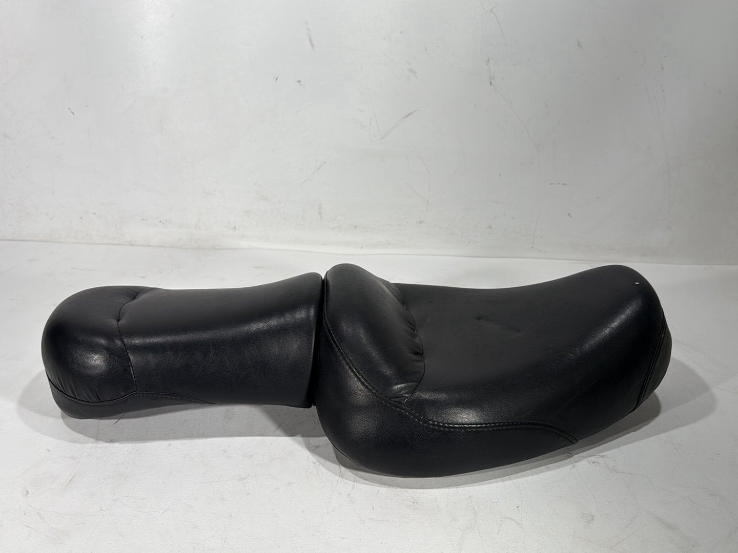 2001 Harley Sportster 883 Hugger XLH883 OEM Passenger Rider Driver Seat Saddle
