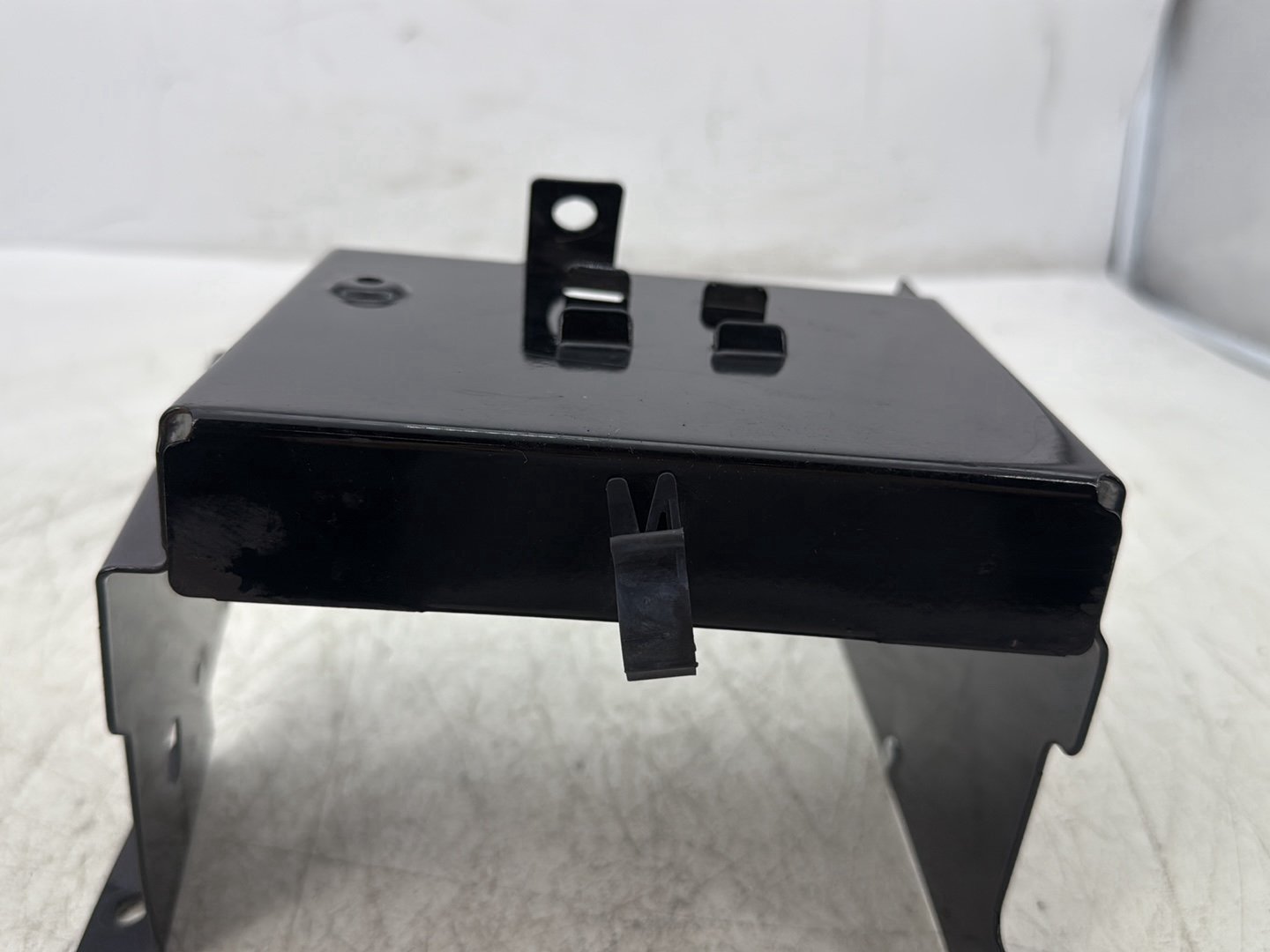 2006 Harley Road King Touring FLHRCI Classic OEM Battery Tray Bracket Holder Carrier