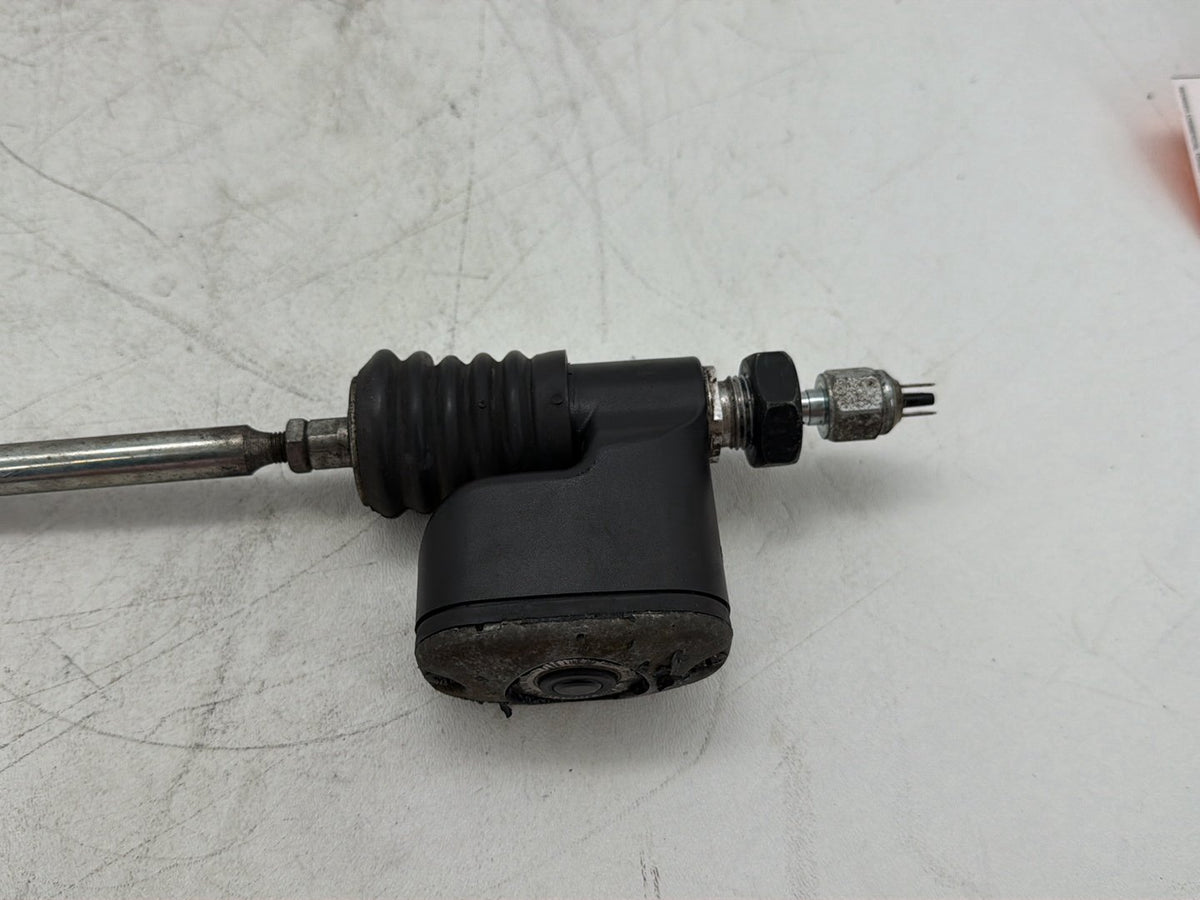 2009 Harley Dyna Street Bob FXDB OEM Rear Brake Master Cylinder Reservoir