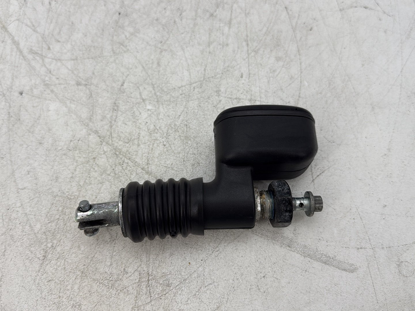 2013 Harley Heritage Softail Classic FLSTC OEM Rear Brake Master Cylinder Reservoir