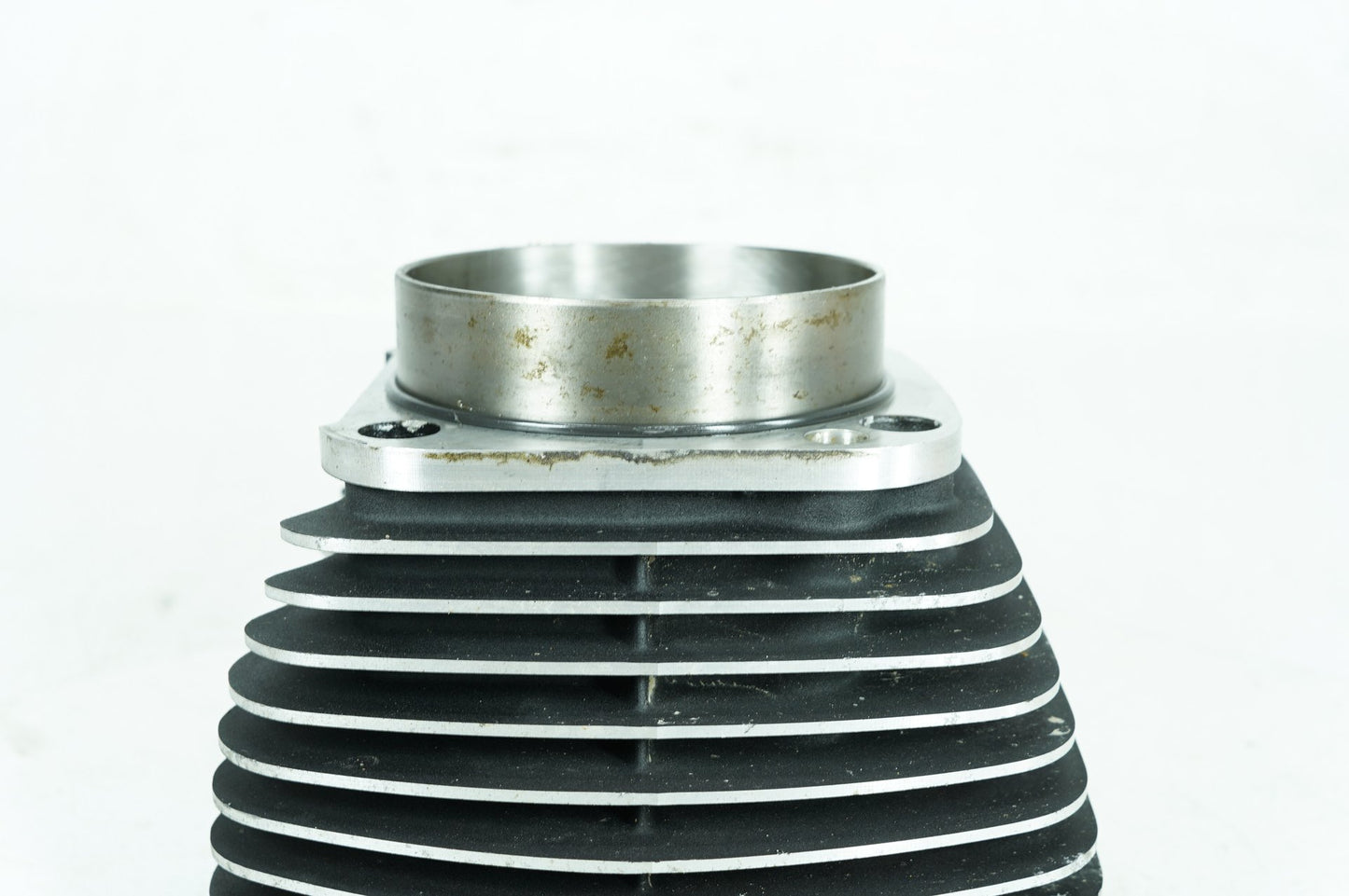 1999 - 2006 Harley-Davidson Softail Heritage Twin Cam Engine Jug 1 Cylinder Barrel  	16526-99