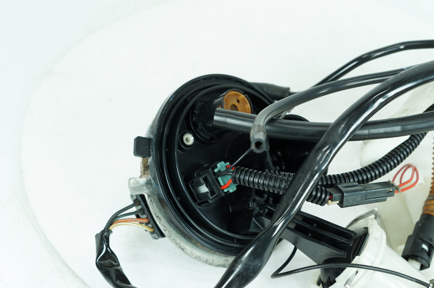 2007 - 2012 Harley-Davidson Touring Electra Glide Ultra Gas Gasoline Fuel Petrol Pump Sending  	62908-08