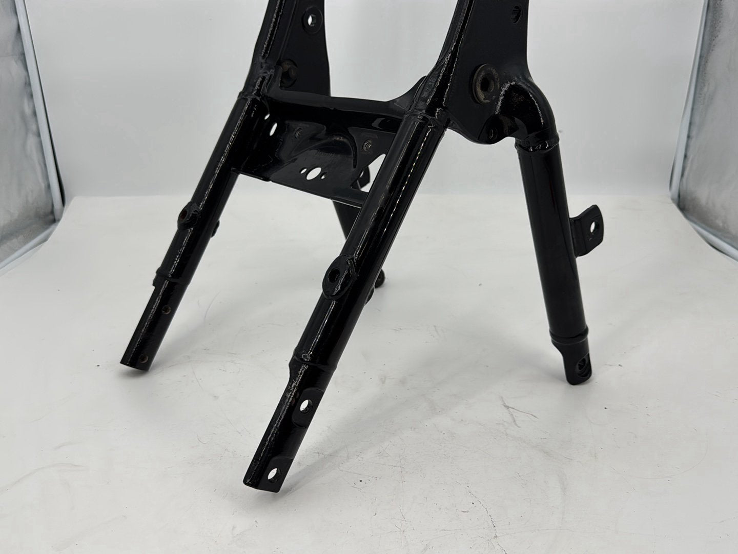 2007 - 2012 Harley-Davidson Touring Road Glide Rear Sub Frame Subframe Tail Rail 	48079-09BHP