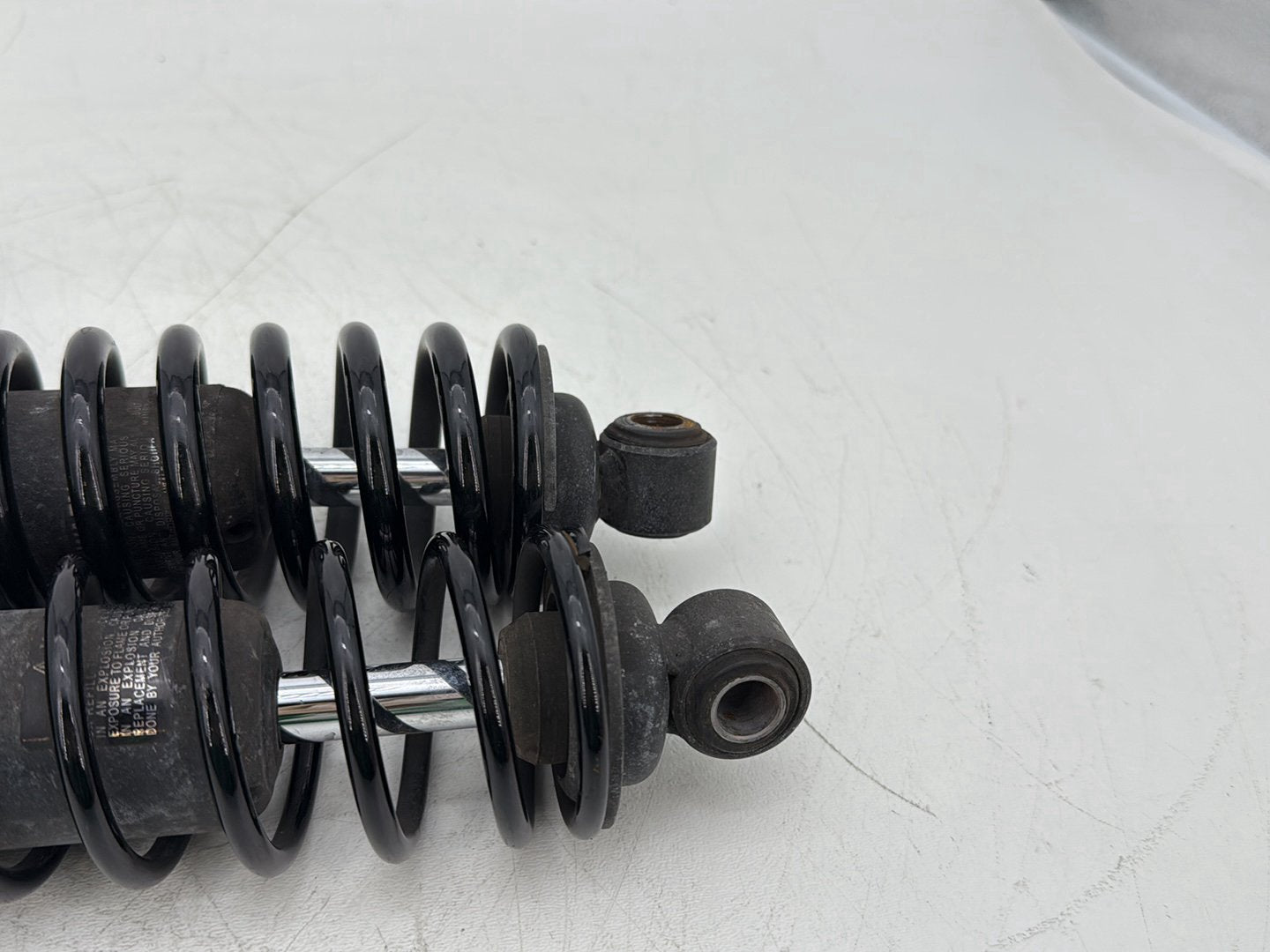 2014 Harley Street Glide Touring FLHXS OEM Rear Left Right Shock Absorbers