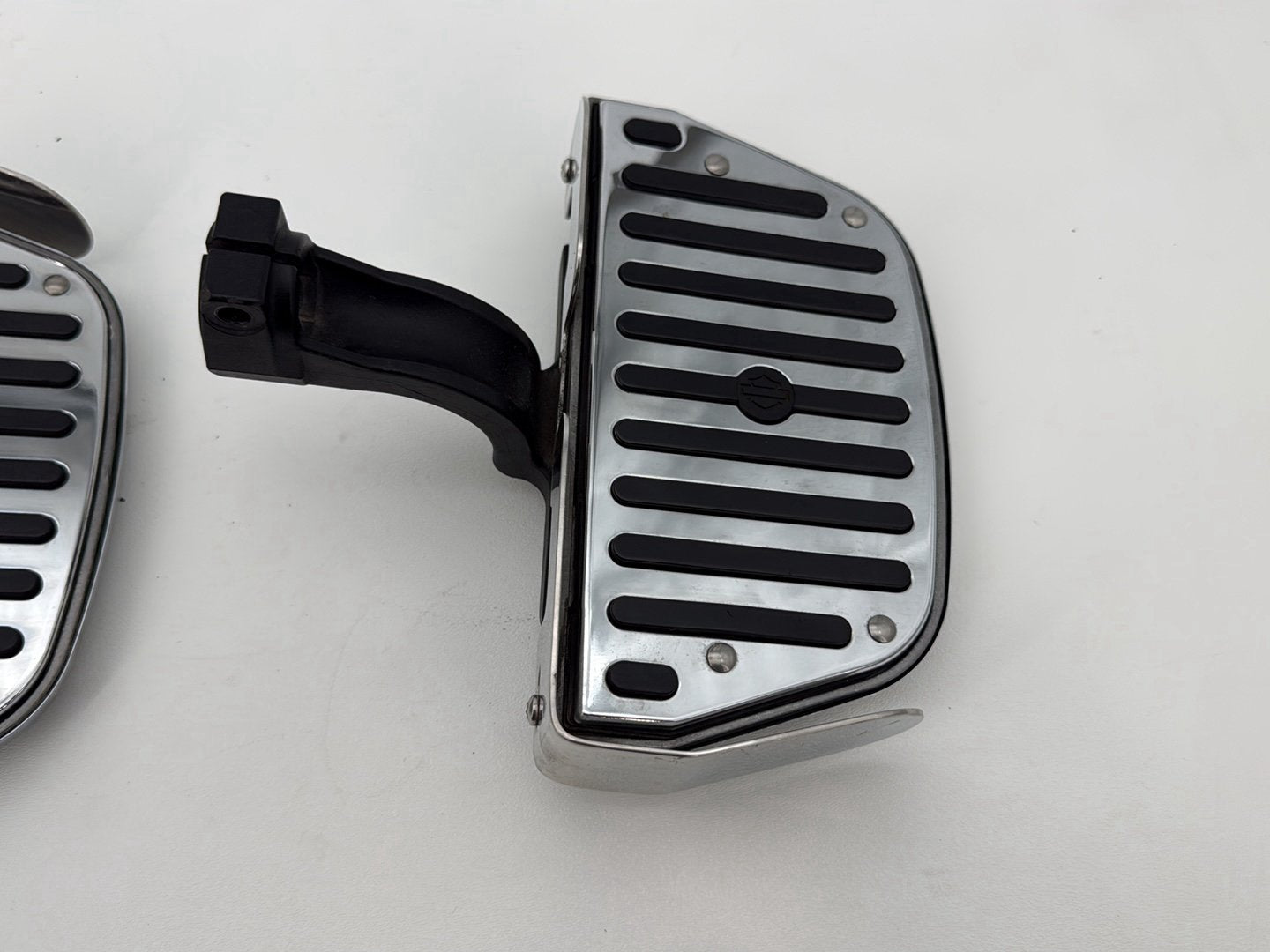 2007 Harley Softail Heritage Classic FLSTC OEM Left & Right Passenger Floorboard Foot Rest