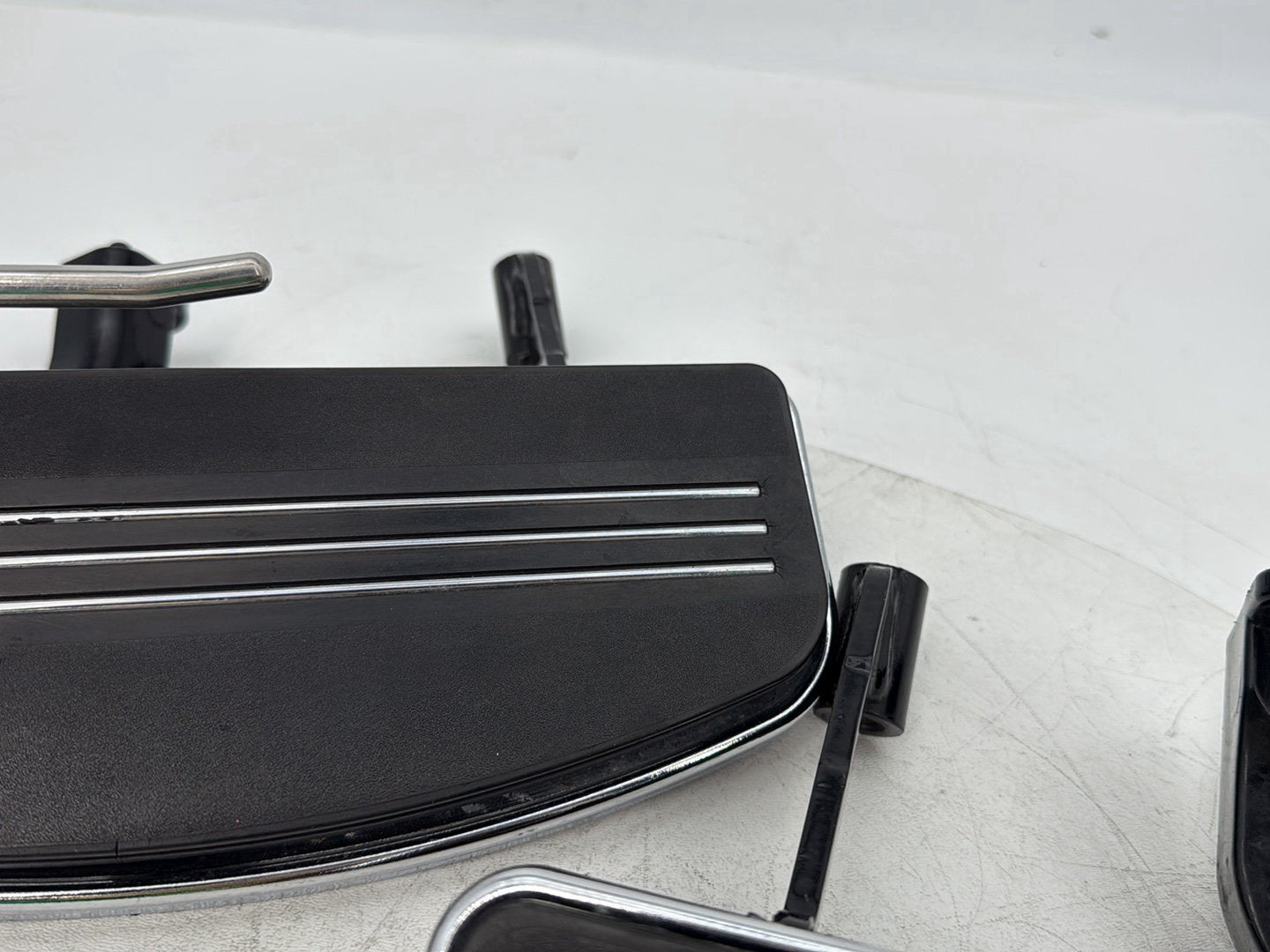 2007 - 2016 Harley-Davidson Touring Electra Glide Ultra Left Right Driver Floorboard Foot Rest