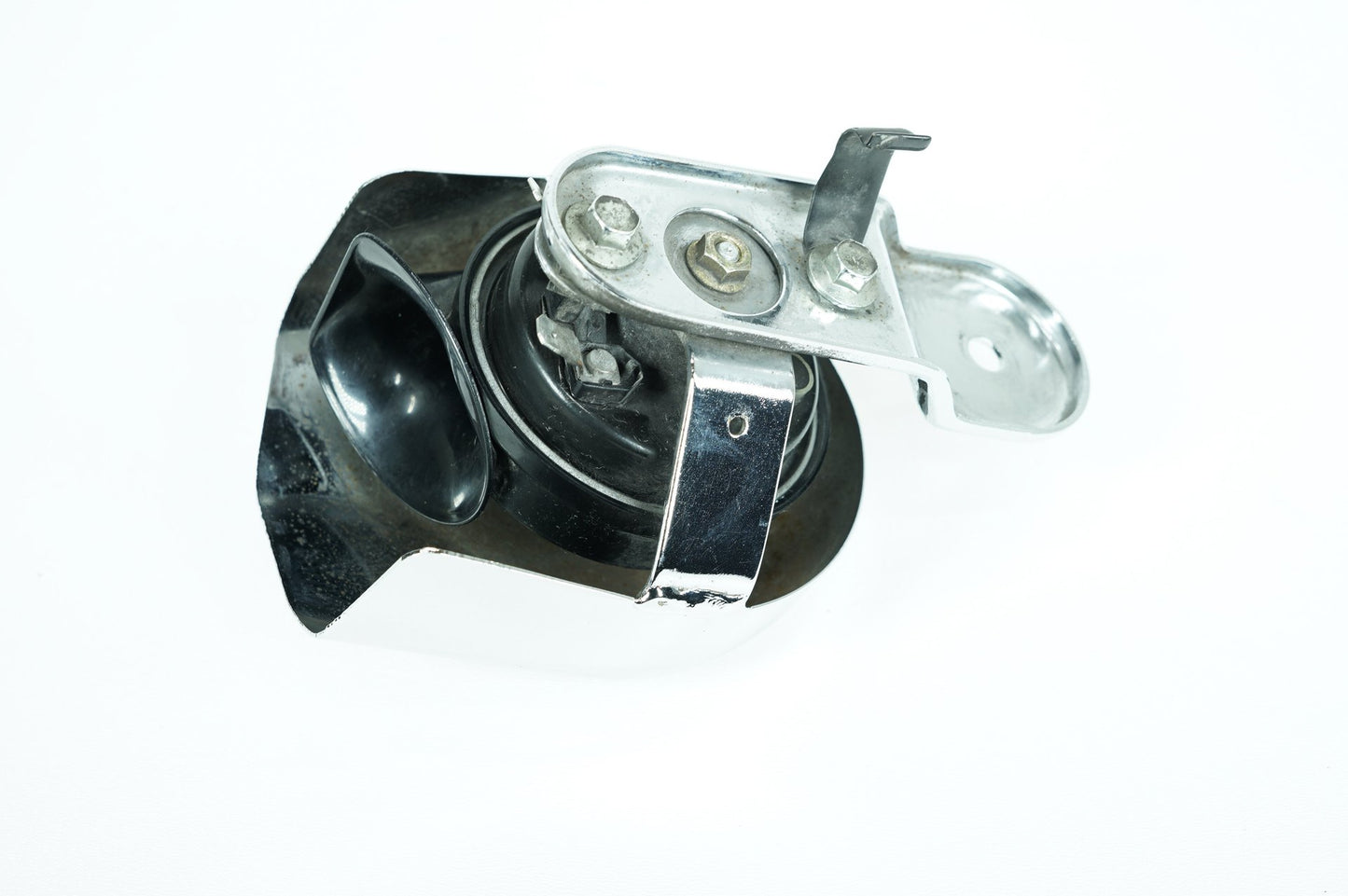 1999 - 2006 Harley-Davidson Touring Street Glide Horn Signal Klaxon Chrome Cover 69012-93A