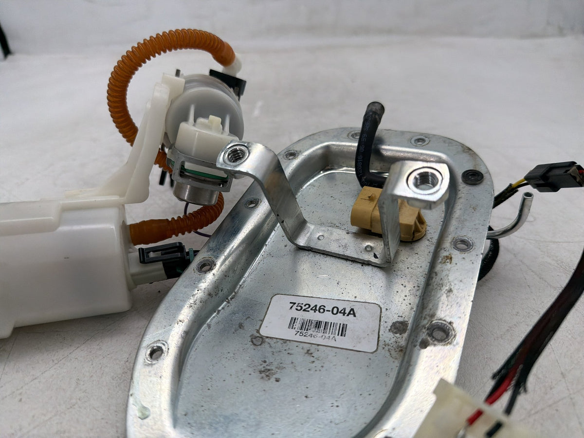 2017 Harley Dyna Street Bob FXDB OEM Fuel Pump Gas Gasoline Petrol Sending