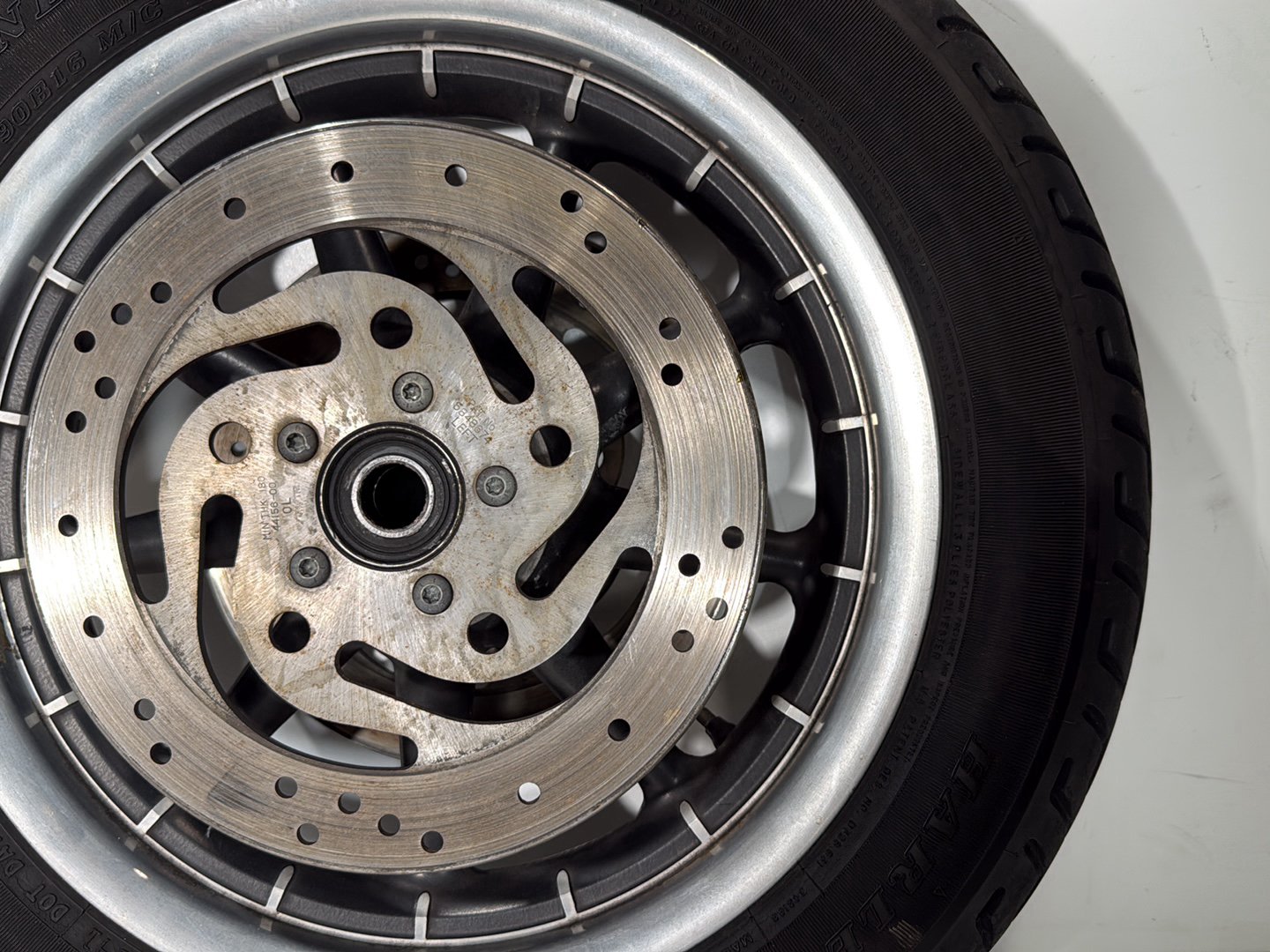 1999 - 2006 Harley-Davidson Touring Road King Police Front Wheel Rim Tire MT90B16 72H, Dunlop, 16"
