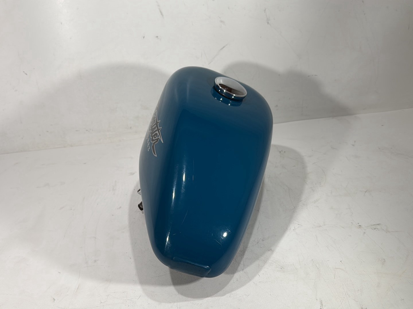 2001 Harley Sportster 883 Hugger XLH883 OEM Fuel Gas Tank Gasoline Reservoir CARB