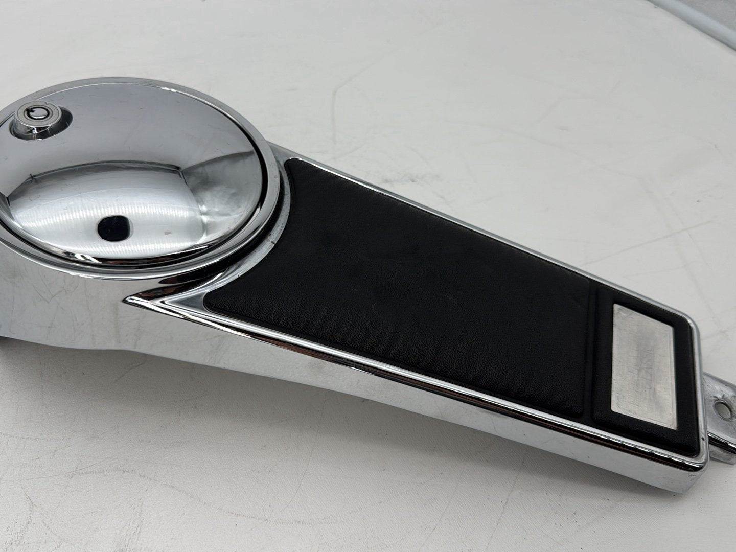 1999 - 2006 Harley-Davidson Touring Electra Glide Classic Fuel Gas Tank Dash Console NOKey