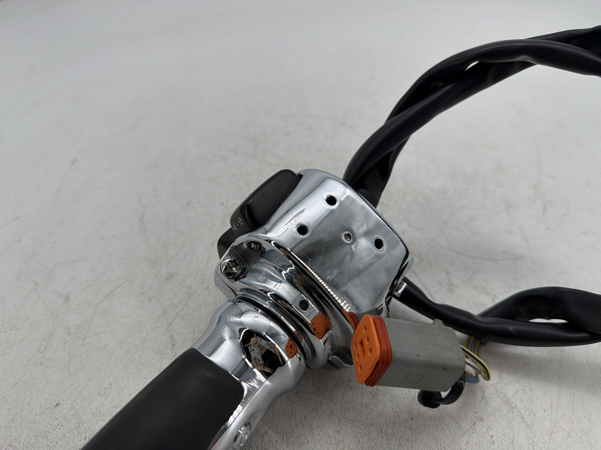 03 Harley Softail Deuce FXSTDI OEM Left Turn Signal Headlight Switches Controls