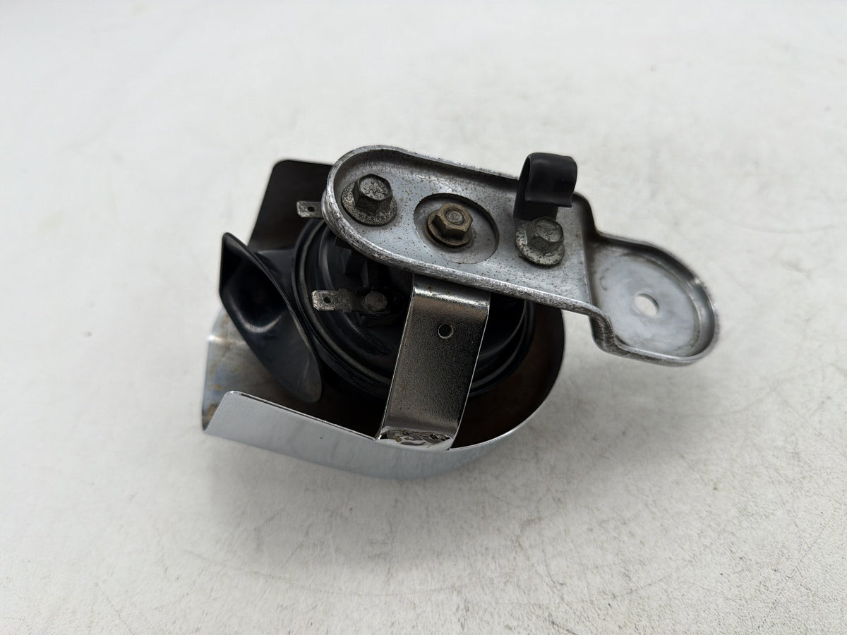 2002 Harley Electra Glide Touring FLHT OEM Horn Signal Klaxon Chrome Cover