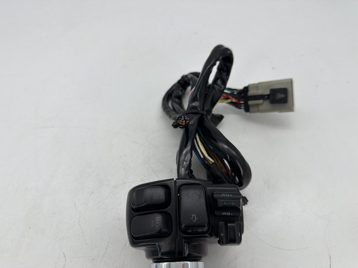 11 Harley Electra Glide Touring OEM Left Turn Signal Headlight Switches Controls