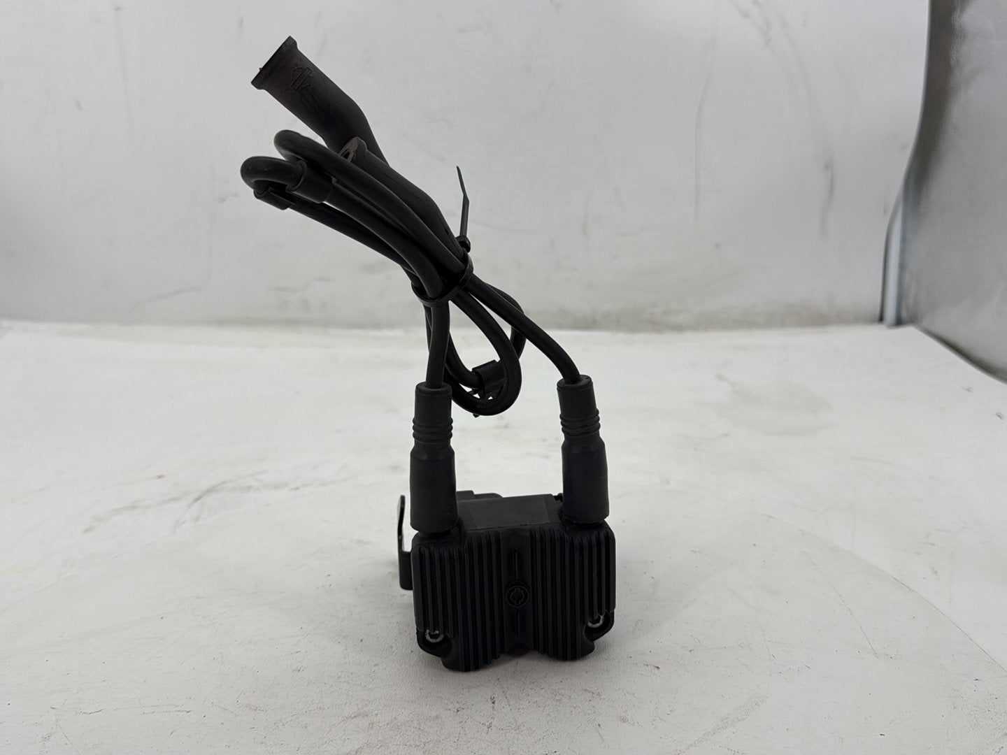 2007 Harley Street Glide Touring FLHX OEM Ignition Coil Spark Plugs Cable