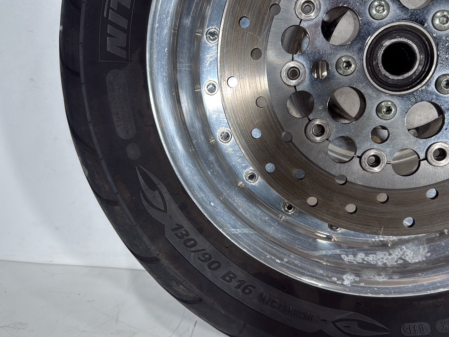 1999 - 2006 Harley-Davidson Touring CVO Screamin Eagle Road King Front & Rear Wheel Rim Tire 43750-03