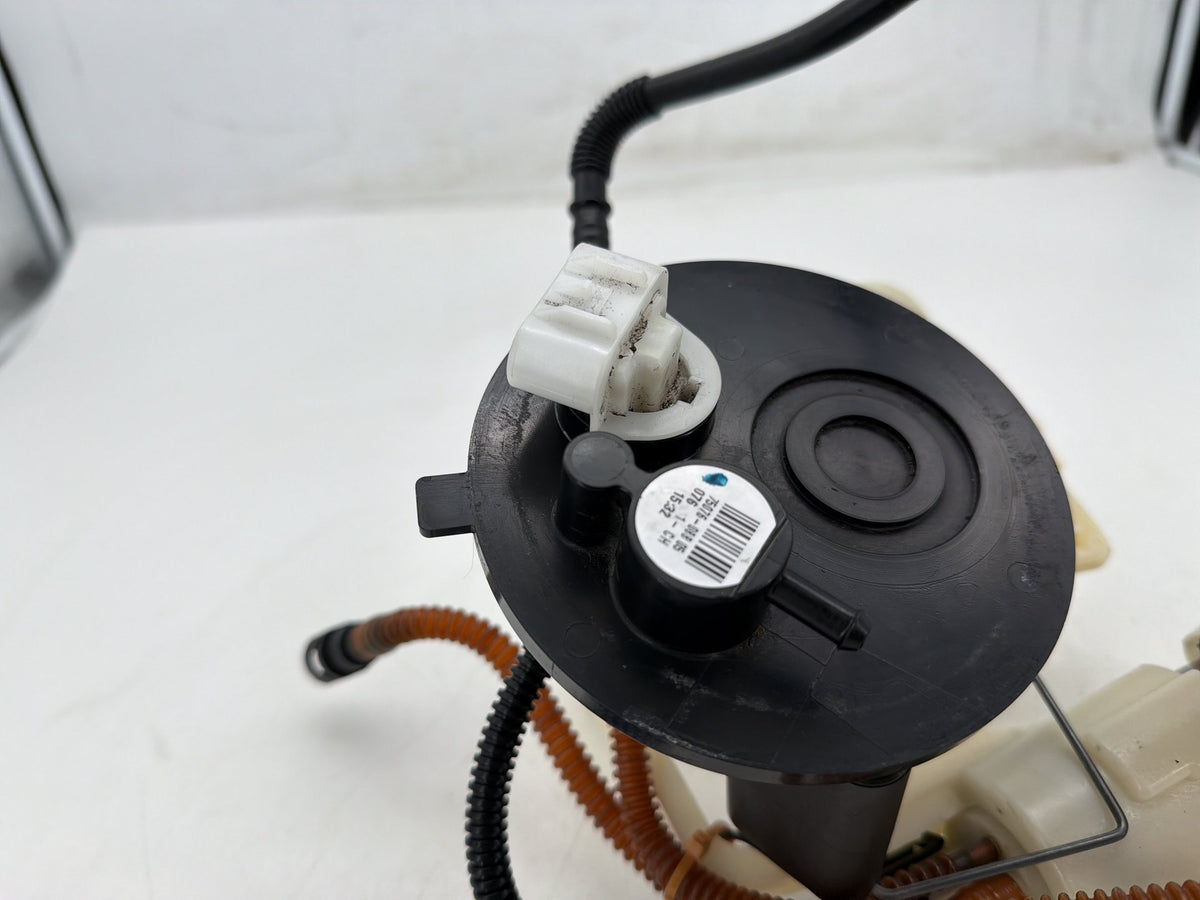 2011 Harley Road King Touring FLHR OEM Fuel Pump Gas Gasoline Petrol Sending