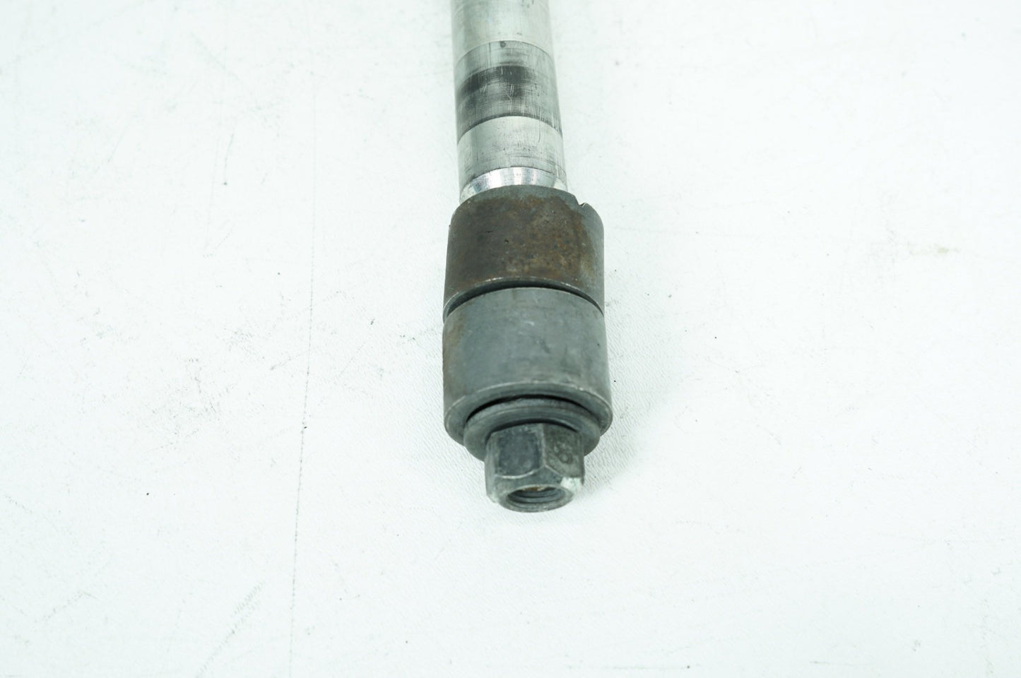 1999 - 2006 Harley-Davidson Touring Electra Glide Classic Front Wheel Axle Bolt Shaft 43364-00