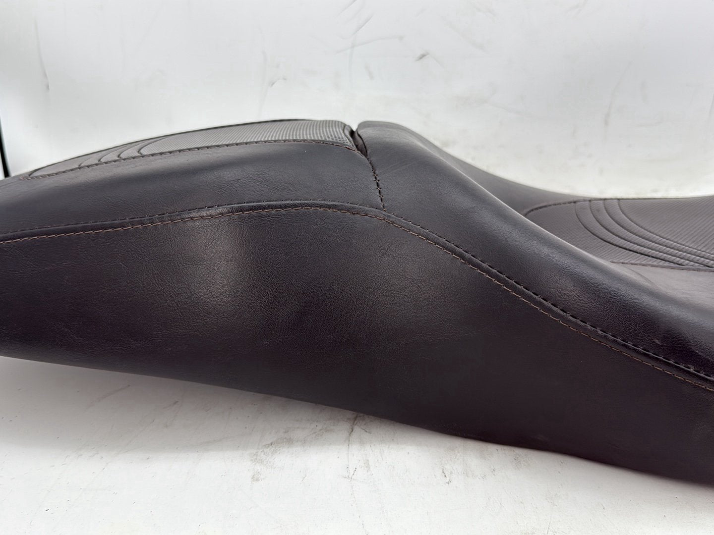 2007 Harley Street Glide Touring FLHX OEM Passenger Rider Driver Seat Saddle