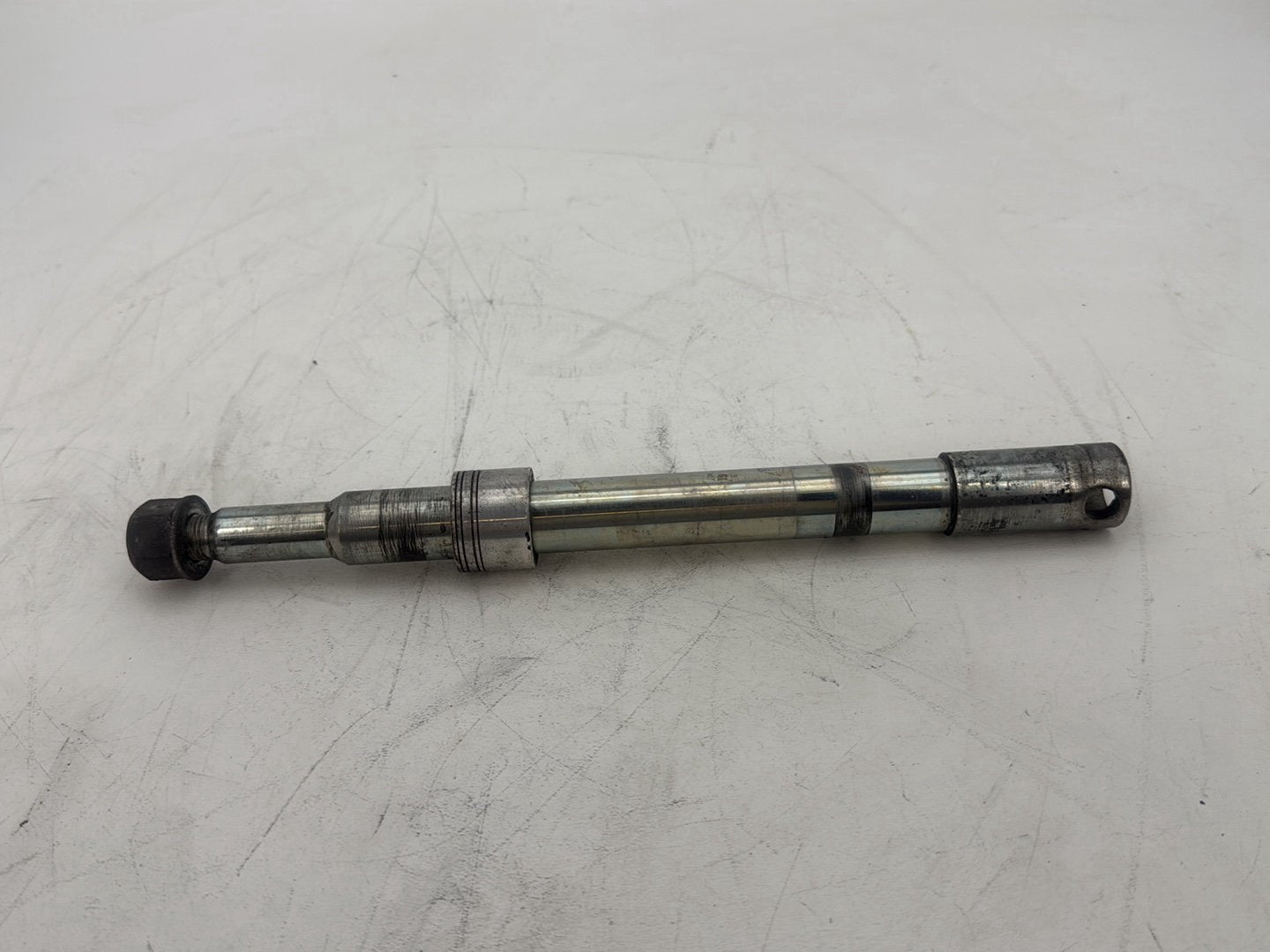 2011 Harley Electra Glide Ultra FLHTK OEM Front Wheel Axle Bolt Shaft