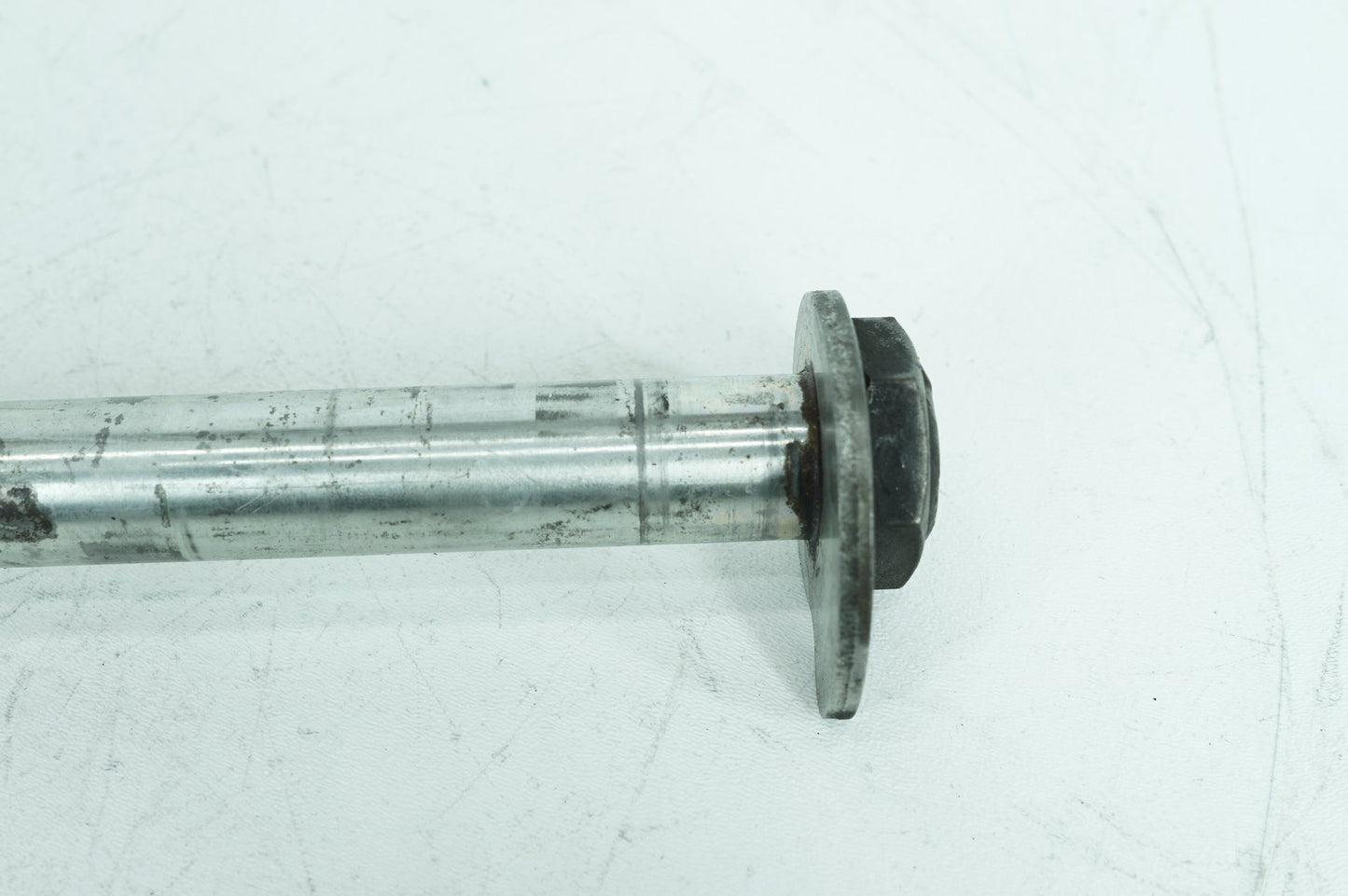 2007 - 2012 Harley-Davidson Touring Electra Glide Classic Rear Wheel Axle Bolt Shaft 41056-09