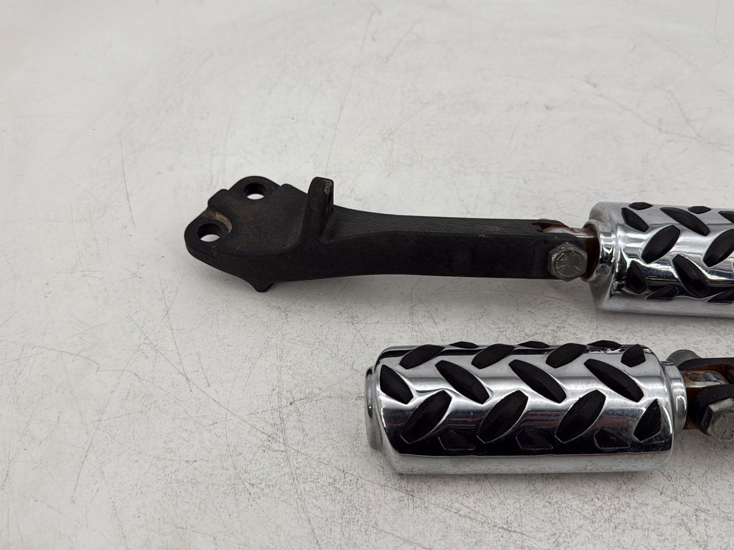 1999 - 2006 Harley-Davidson Dyna Super Glide Passenger Left & Right Foot Pegs 49224-06