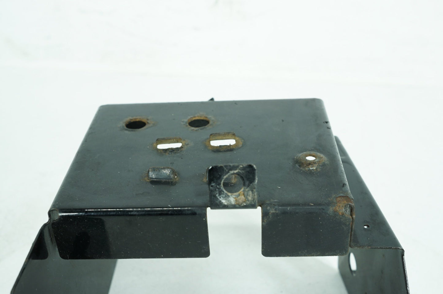 2007 - 2011 Harley-Davidson Touring Road King Classic Battery Tray Bracket Holder Carrier 66281-02A