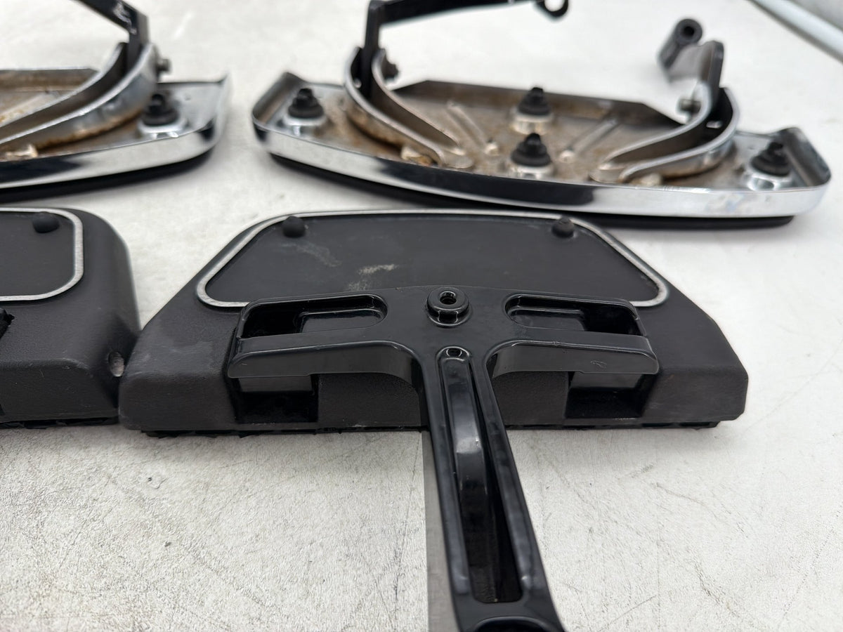 2011 Harley Electra Glide Touring Ultra OEM Left Right Driver & Pass Floorboard Foot Rest