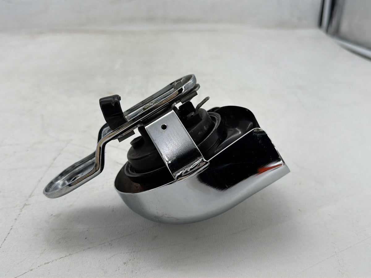 2007 Harley Electra Glide Touring Ultra OEM Horn Signal Klaxon Chrome Cover