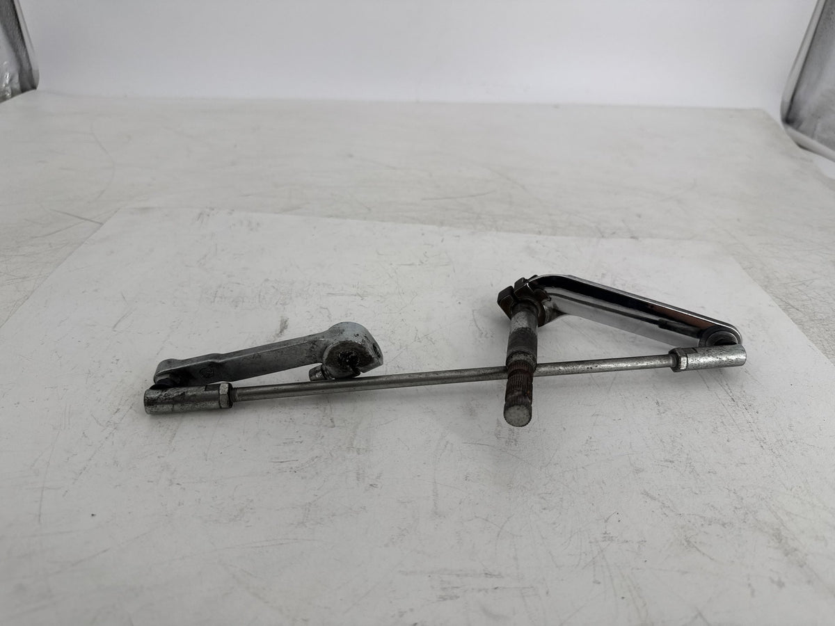 2013 Harley Street Glide Touring FLHX OEM Gear Shifter Lever Arm w/ Rod linkage
