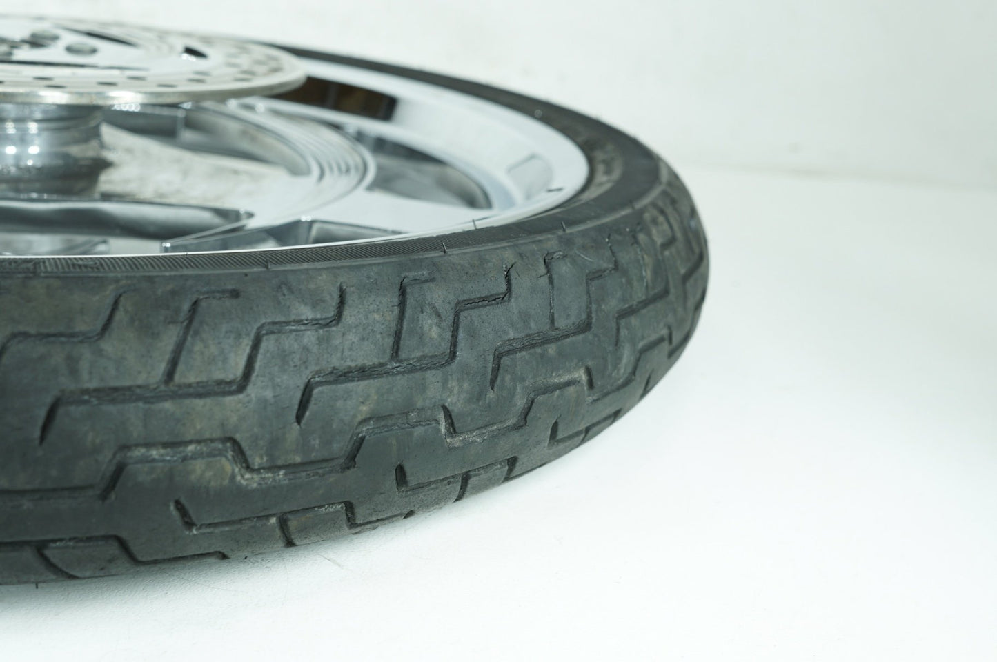 1999 - 2006 Harley-Davidson Dyna Low Rider Front Wheel Rim Tire 72C5607