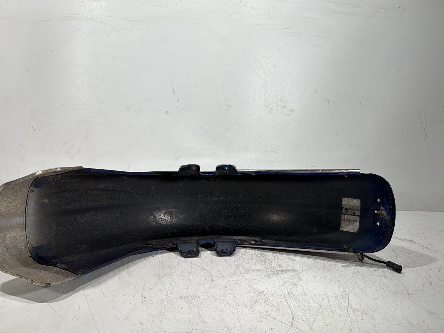 2006 Harley Touring FLHTCI Electra Glide Classic OEM Front Wheel Fender Shell Panel