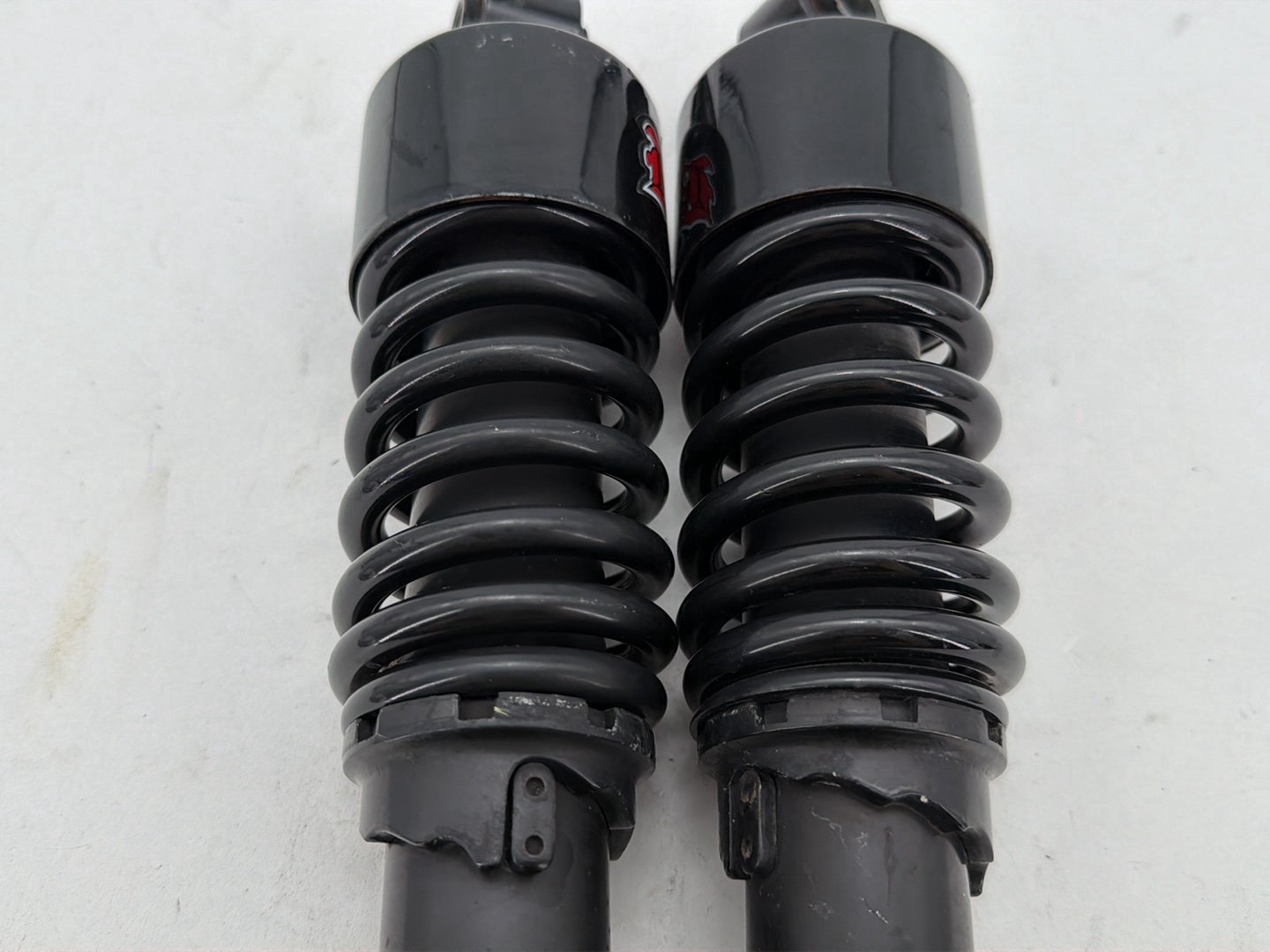 2008 Harley Dyna Fat Bob FXDF Rear Left Right Shock Absorbers BURLY 12"