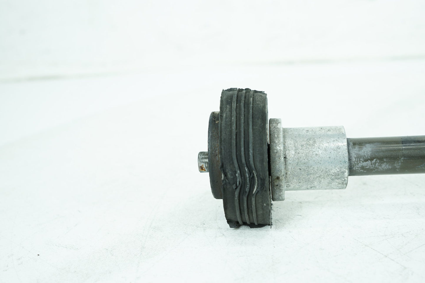 2007 - 2011 Harley-Davidson Touring Road Glide Rear Fork Swingarm Pivot Bolt Shaft 47505-02